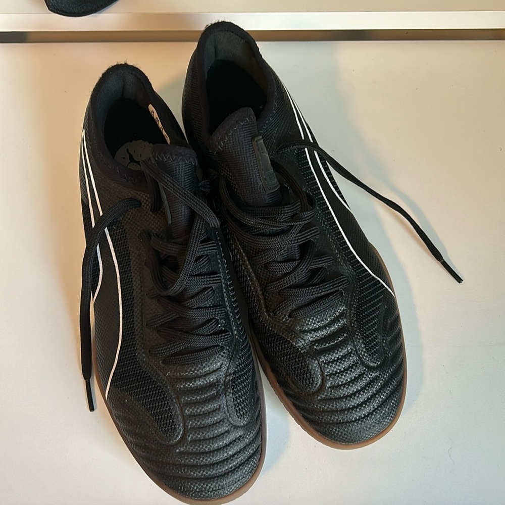 Futsal Indoor Soccer Shoes